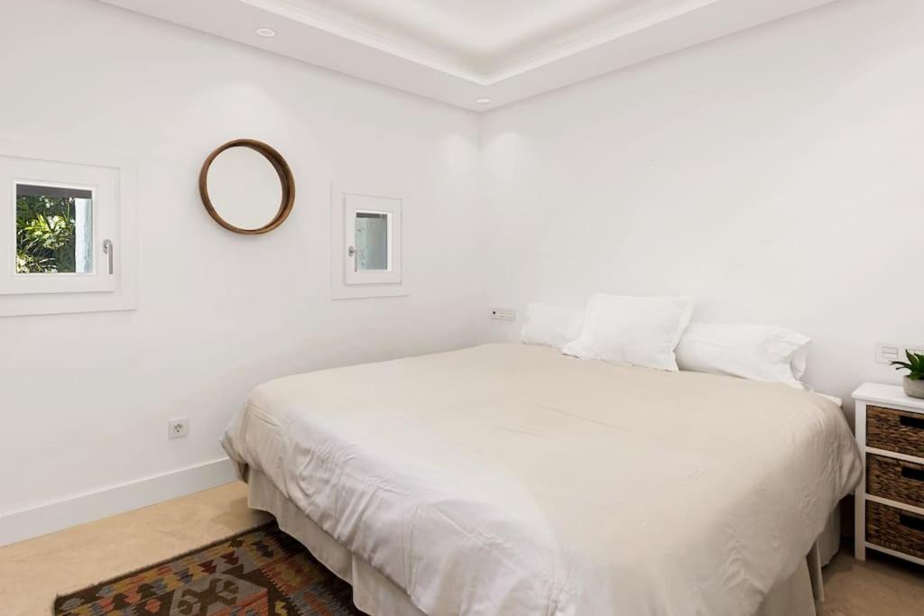 Exclusive 3-bedroom apartment in Puente Romano