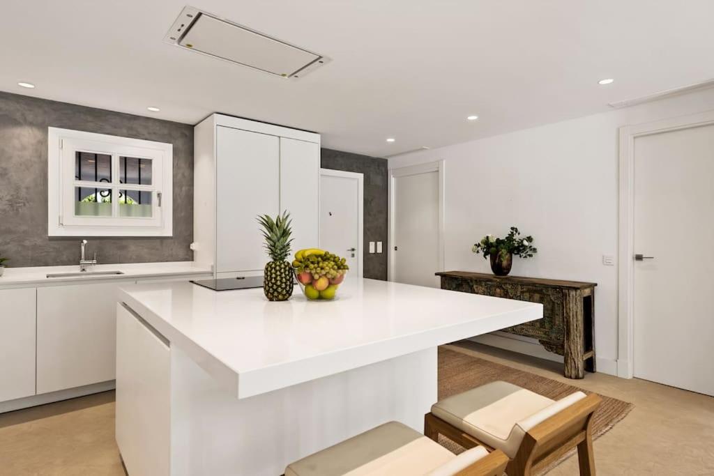 Exclusive 3-bedroom apartment in Puente Romano