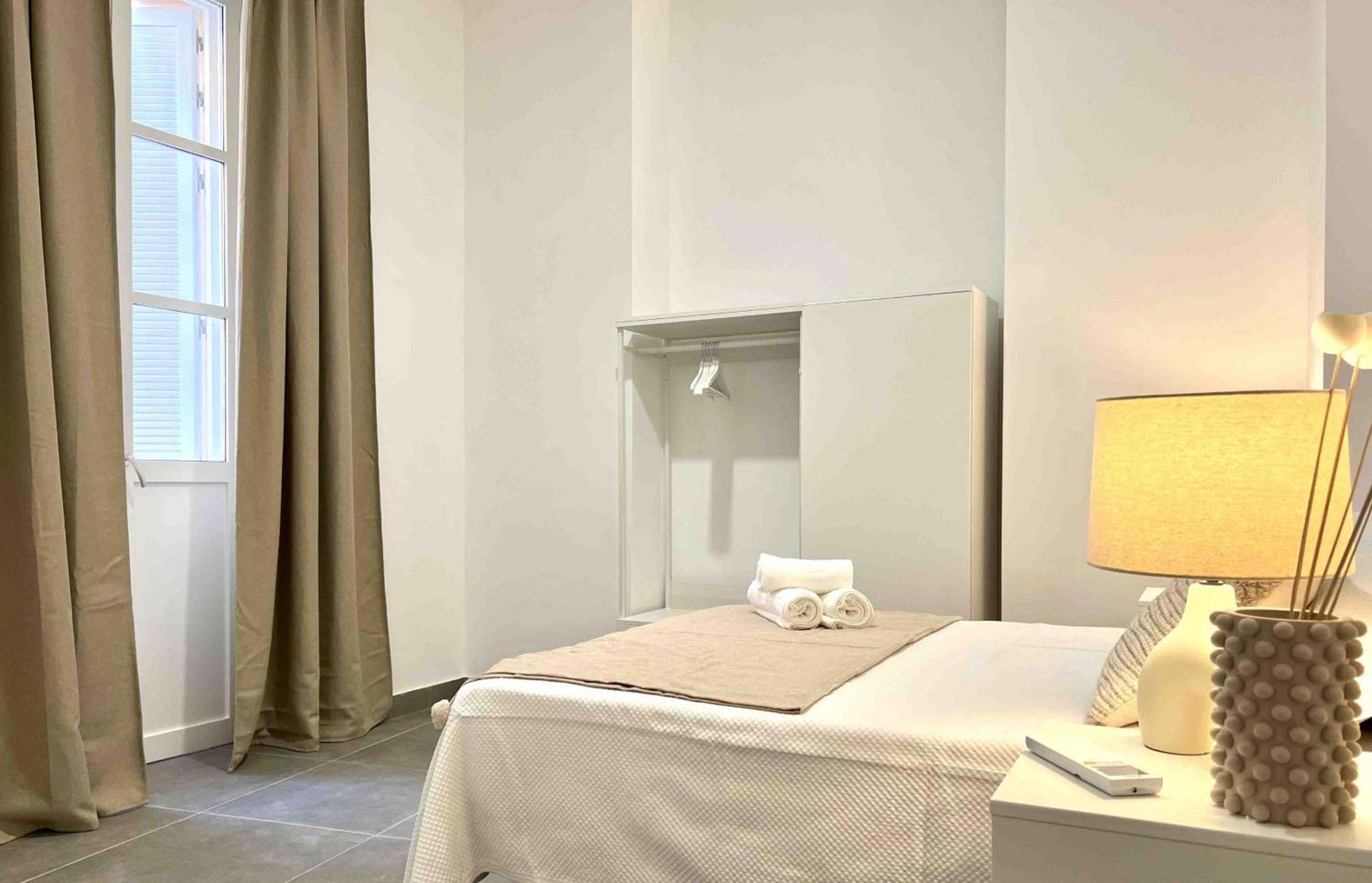 Apartamentos La Tahona Cádiz Centro