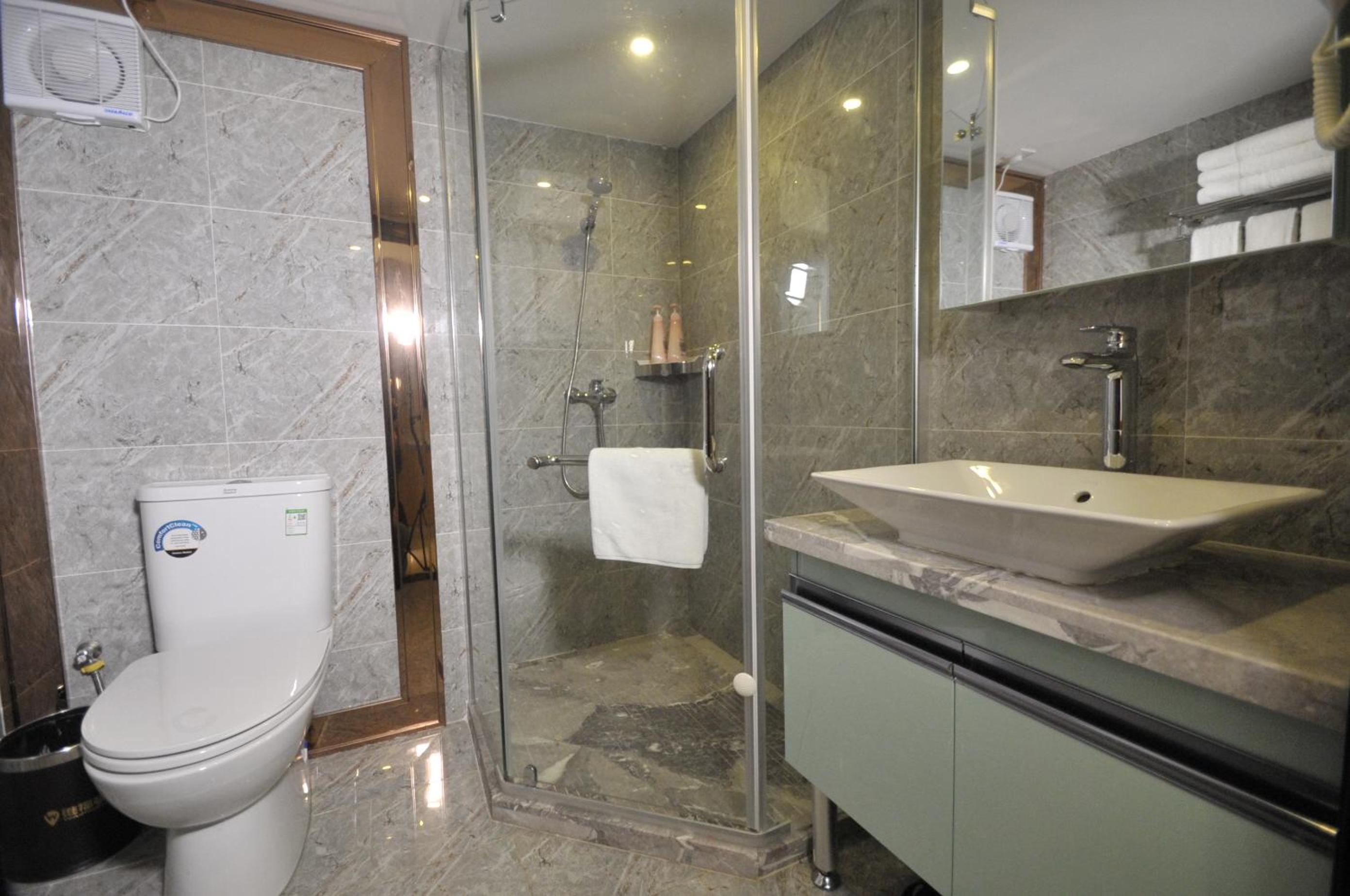 Waifiden Duplex Apartment Zhongyong Jinyu Building-Free Shuttle Bus to Canton Fair