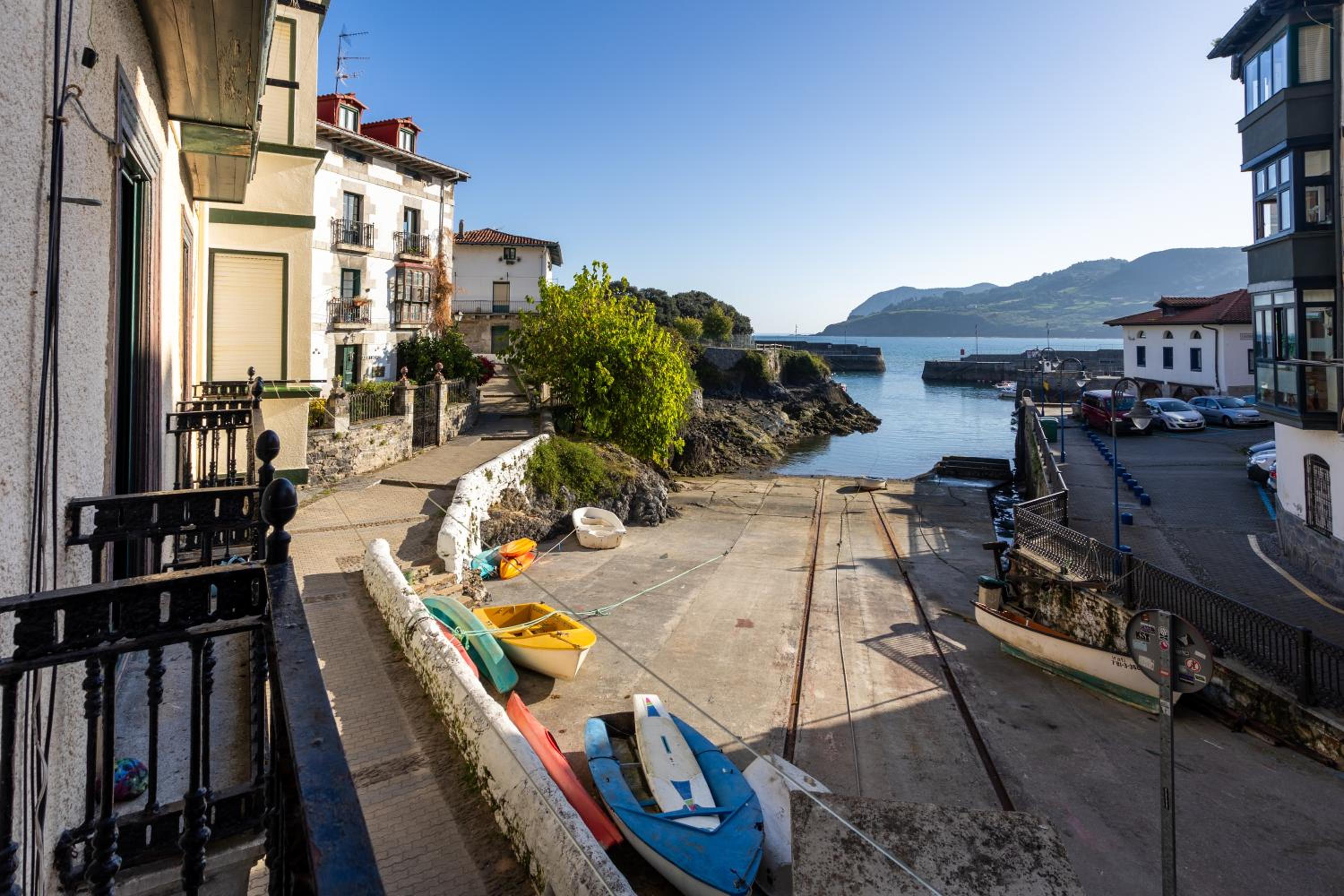 MUNDAKA Old Port