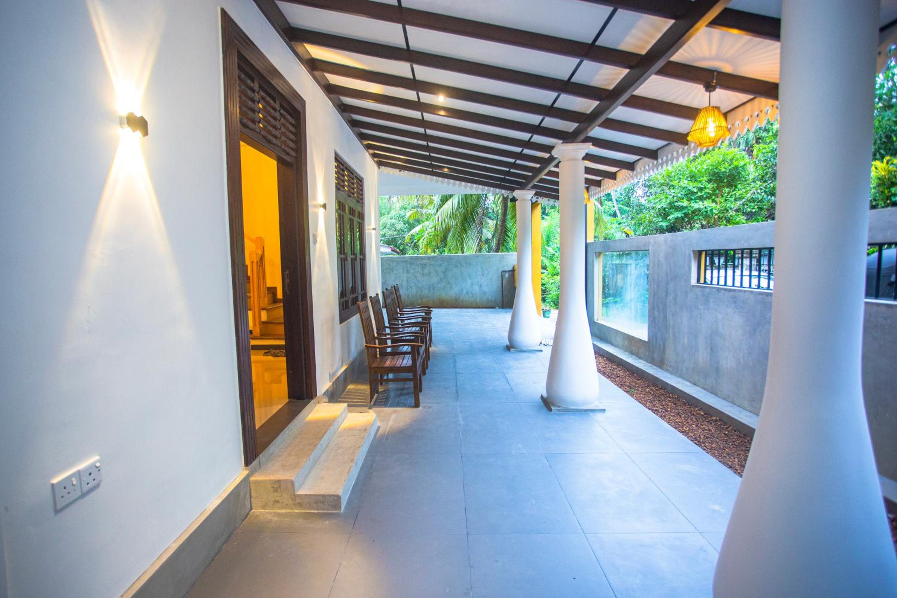 Kusumvillahabarduwa