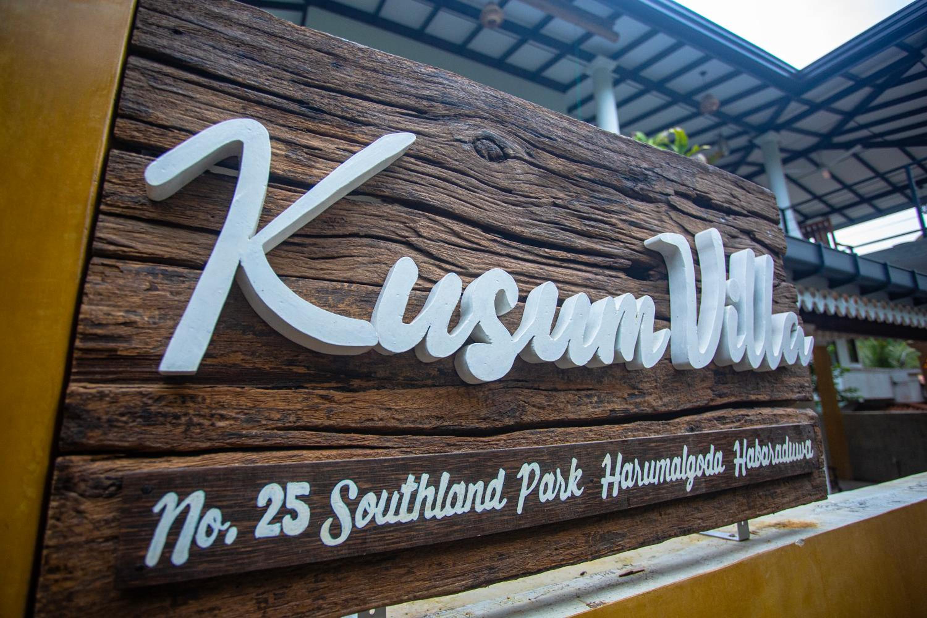Kusumvillahabarduwa