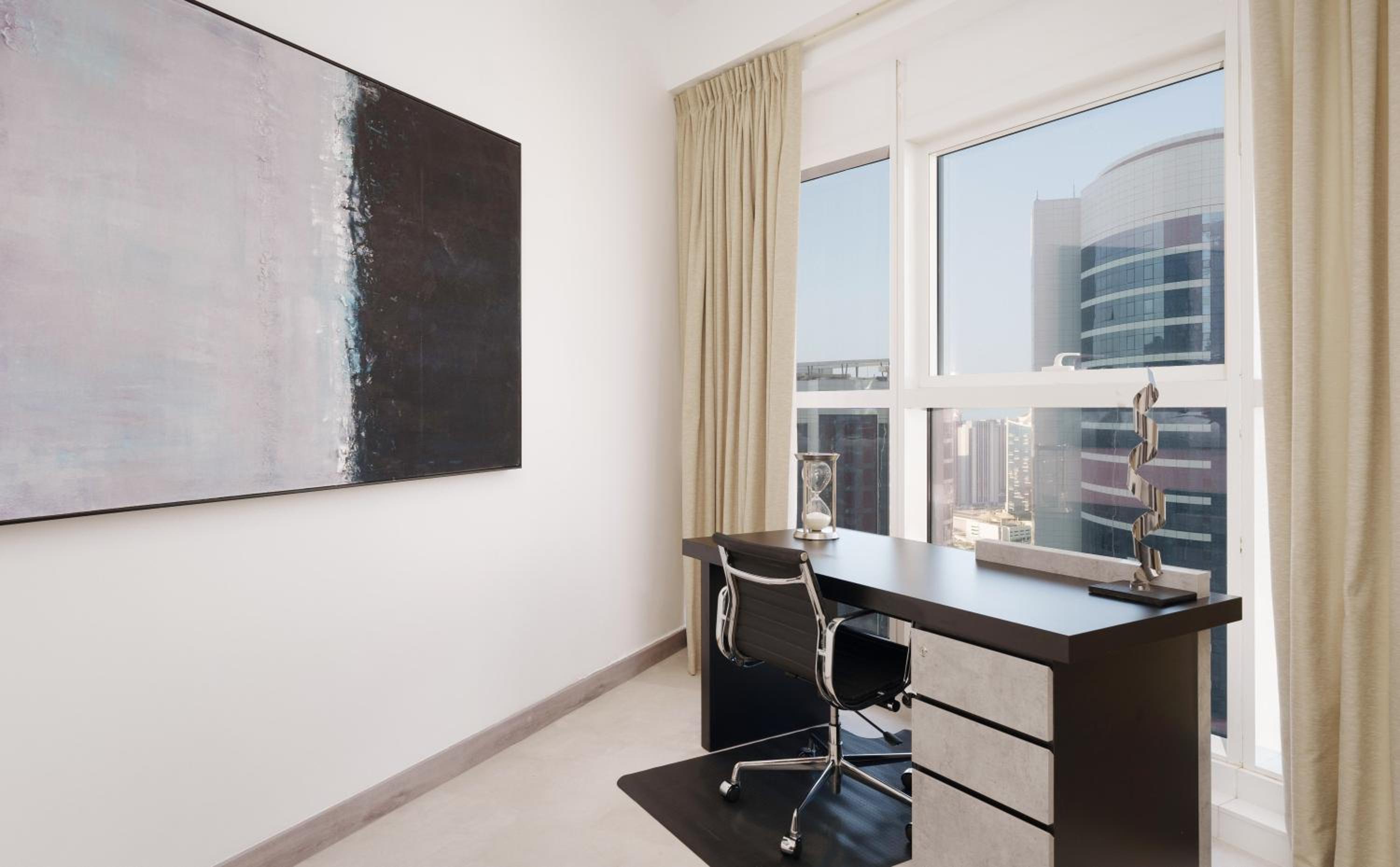 Maison Privee - Elegant & Panoramic Sea View Apt on Al Reem Island