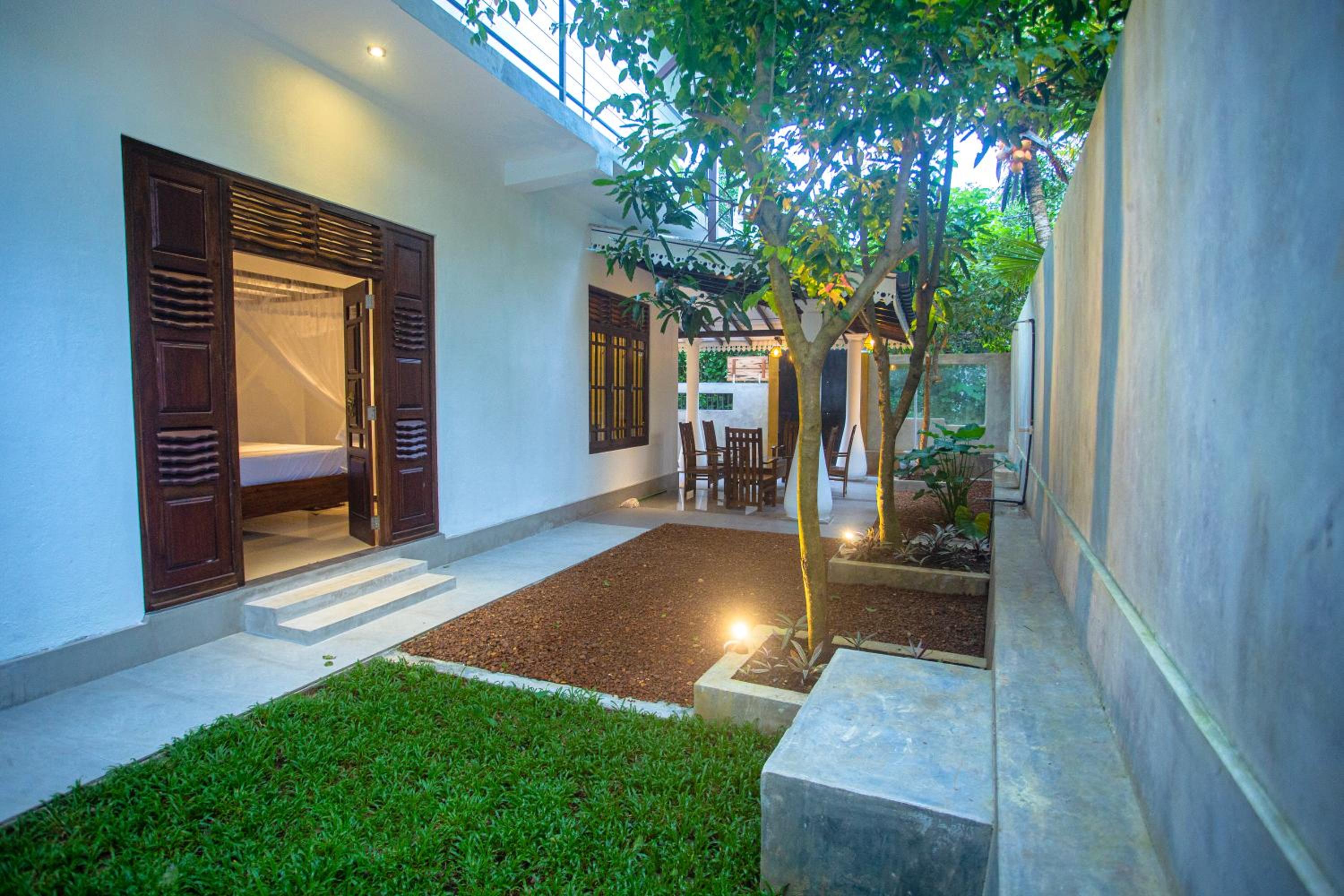Kusumvillahabarduwa