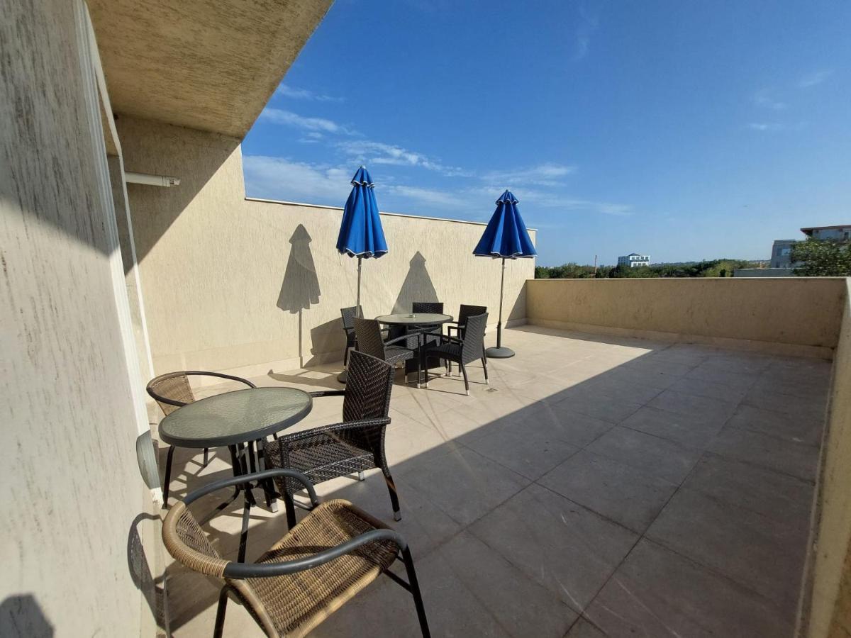 outdoor BBQ area