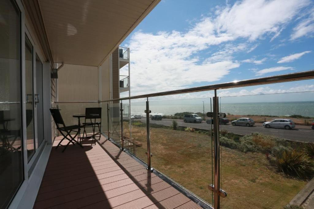 LATITUDE WEST by BOURNECOAST - An Impressive Holiday Apartment with FANTASTIC SEA VIEWS, a Balcony and Parking - FM6180 view 2
