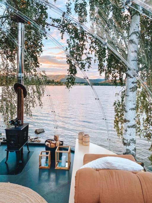 Specatular glass-igloo by the water! view 5