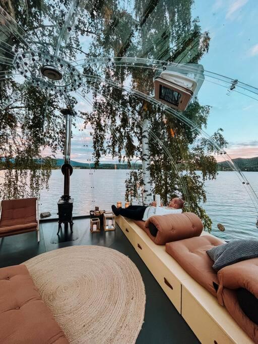 Specatular glass-igloo by the water! view 2