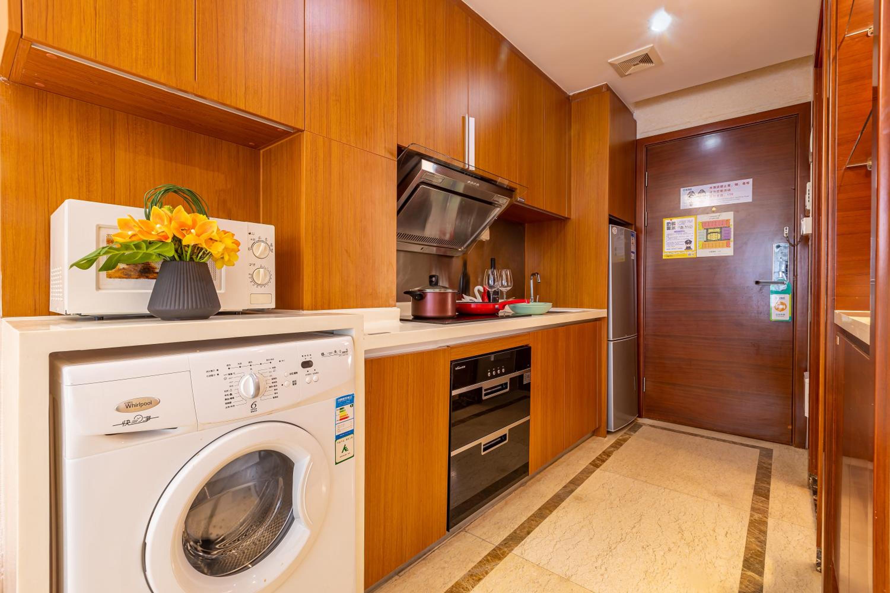 Waifiden Apartment Minjian Jinrong Building-Free Shuttle Bus to Canton Fair