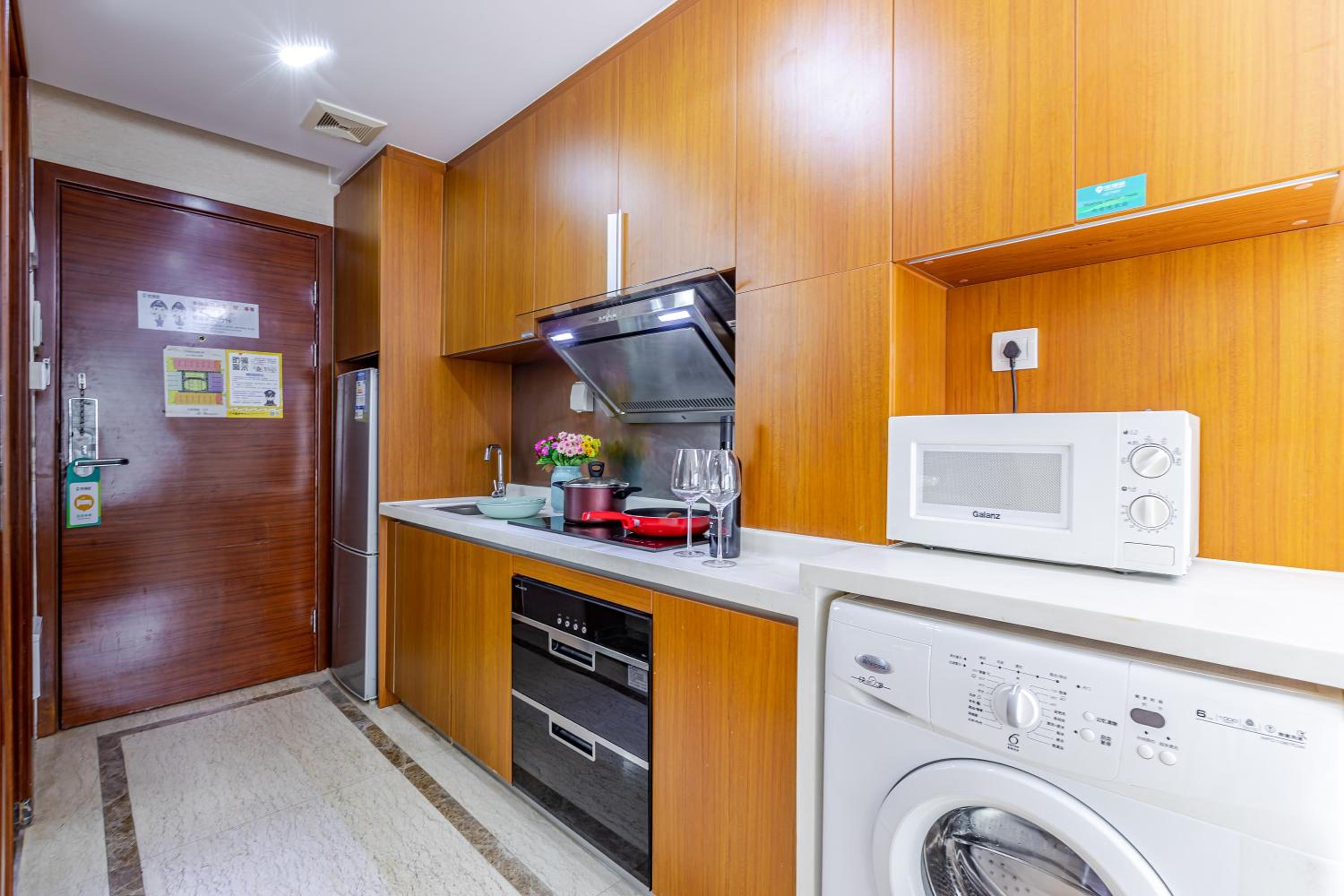 Waifiden Apartment Minjian Jinrong Building-Free Shuttle Bus to Canton Fair