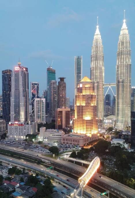 Legasi at Kampong Bahru with full KL view, 10min walk train station & KLCC