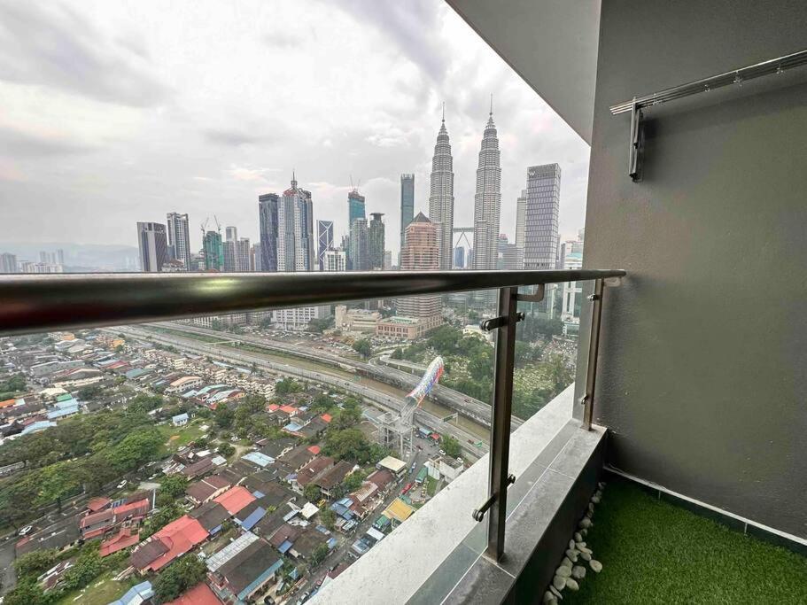 Legasi at Kampong Bahru with full KL view, 10min walk train station & KLCC
