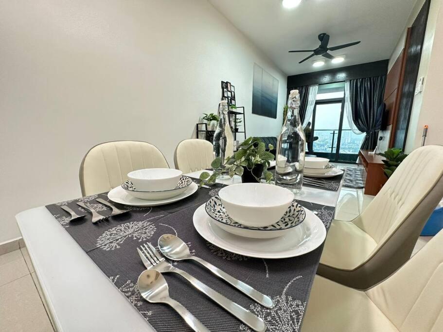 Legasi at Kampong Bahru with full KL view, 10min walk train station & KLCC