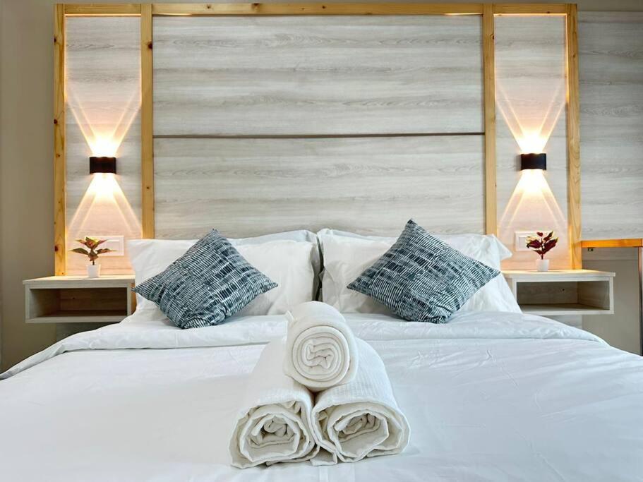 Legasi at Kampong Bahru with full KL view, 10min walk train station & KLCC