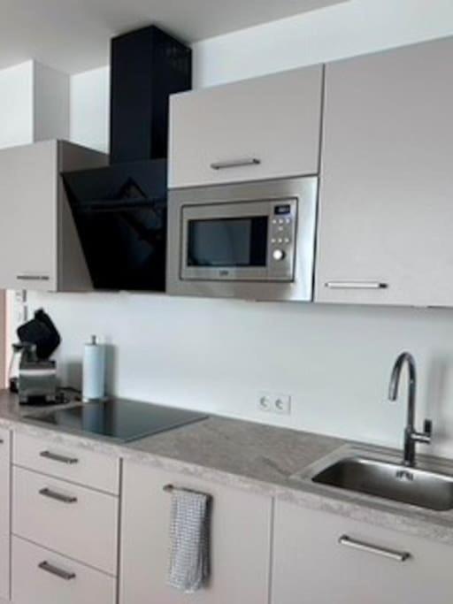 Freshly renovated Apartment in Trendy Area l HG21