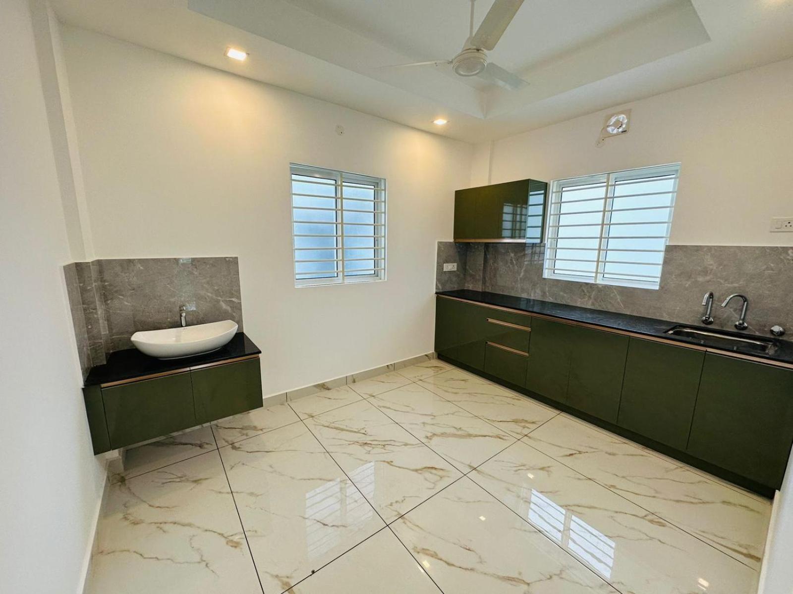 ASTROS APARTMENT