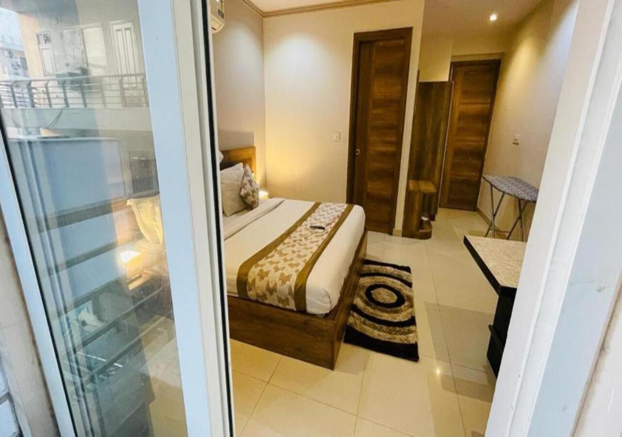 Mallenzo suites