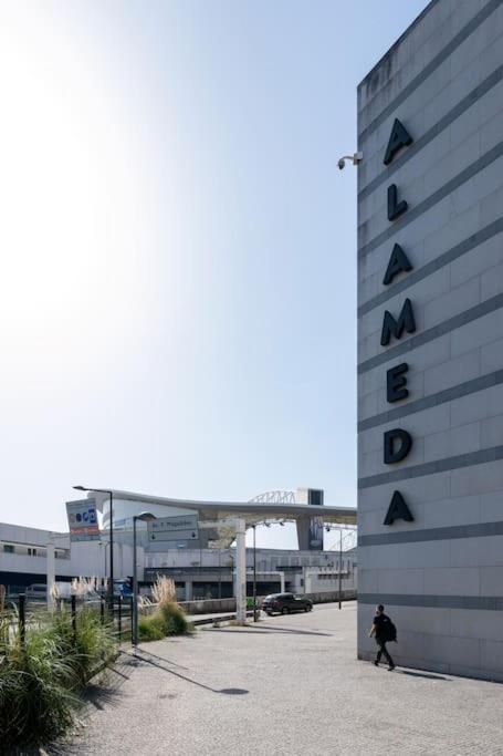 VIVA Stadium Residence Studios