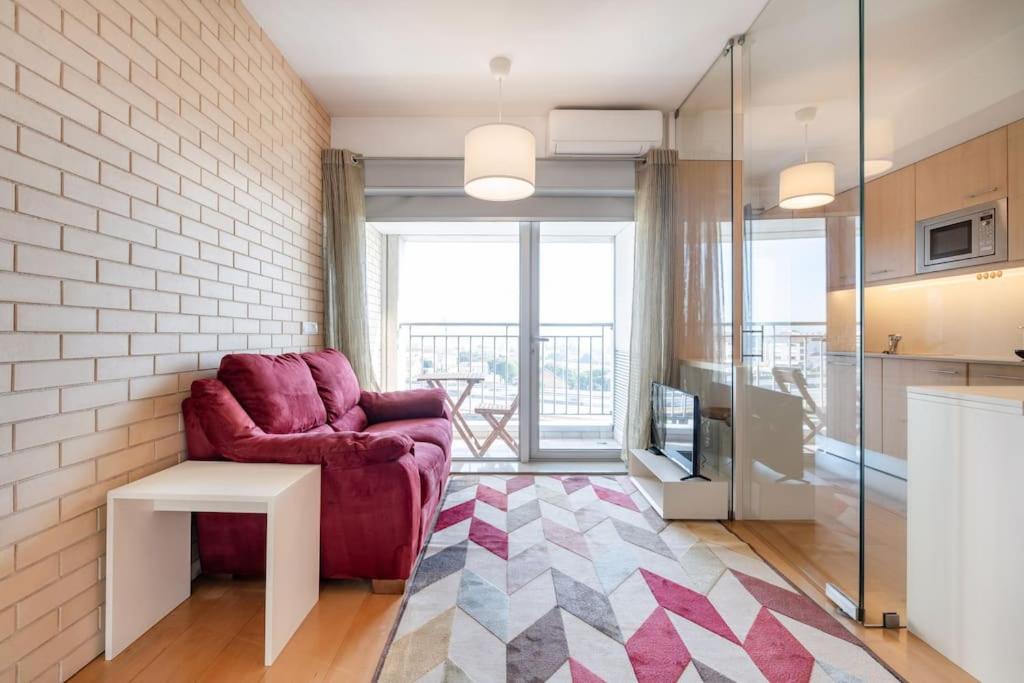 VIVA Stadium Residence Studios