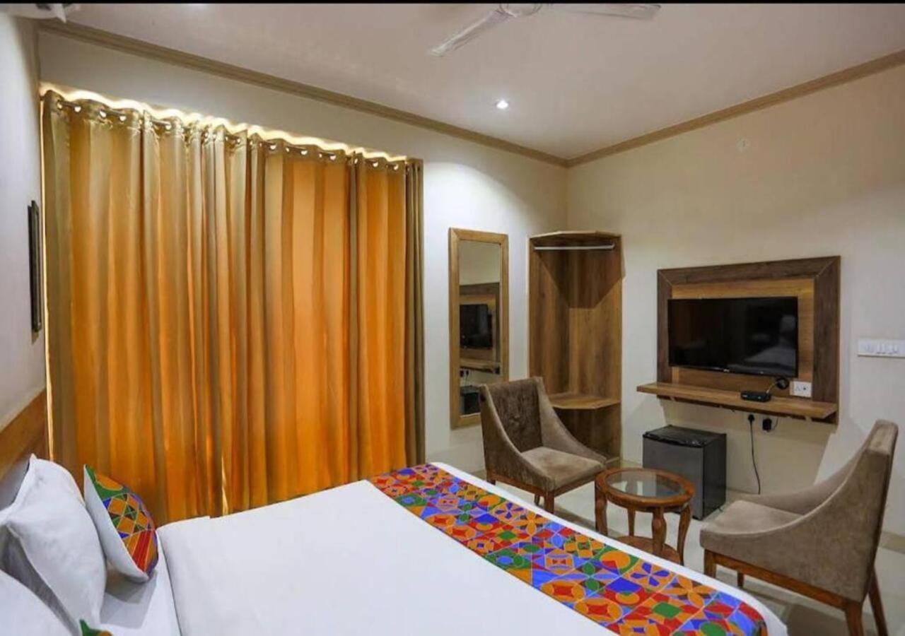 Mallenzo suites