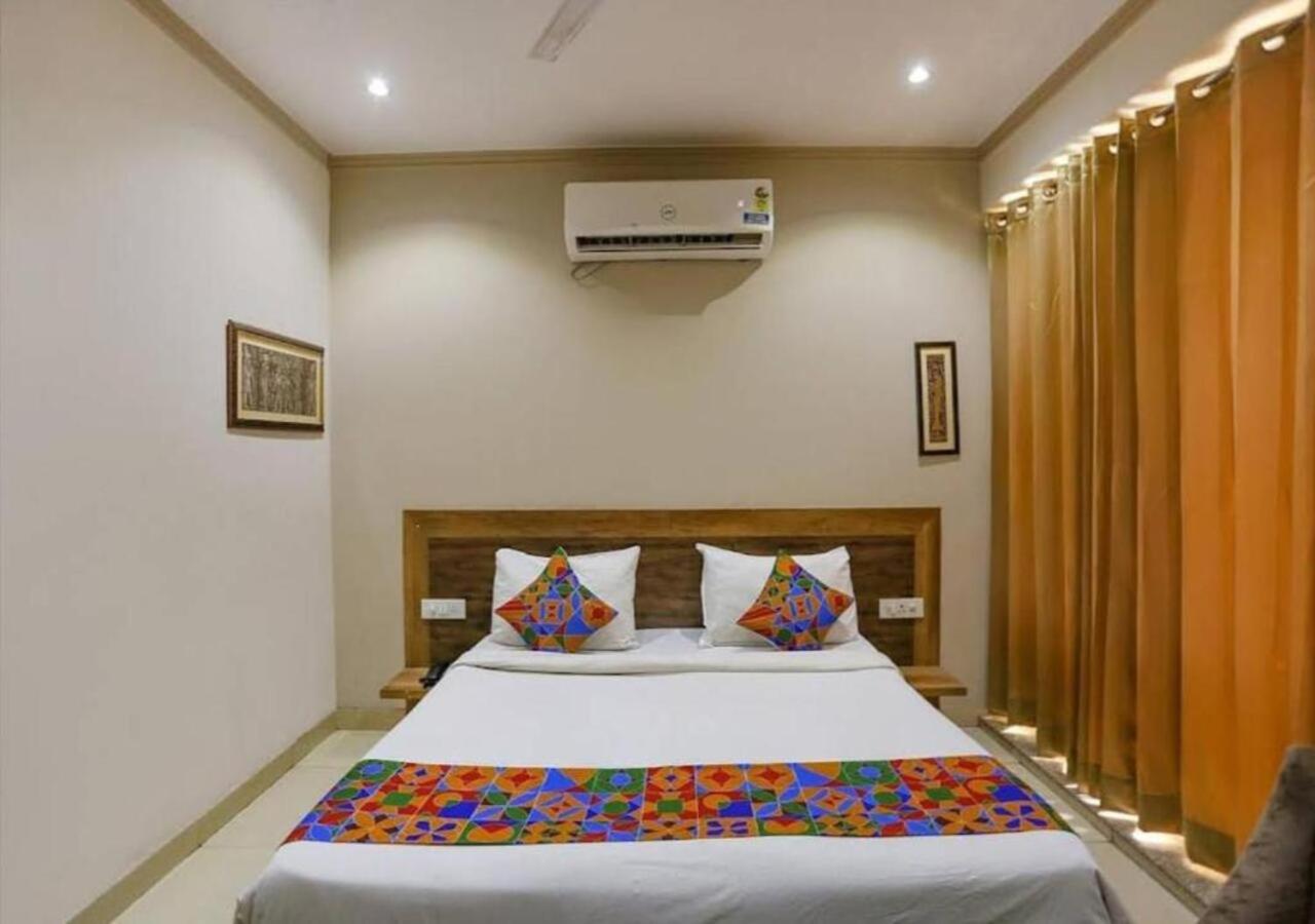 Mallenzo suites