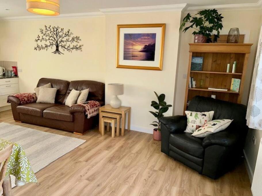 BOURNECOAST - Lovely Annex with Courtyard - FM8509 view 5