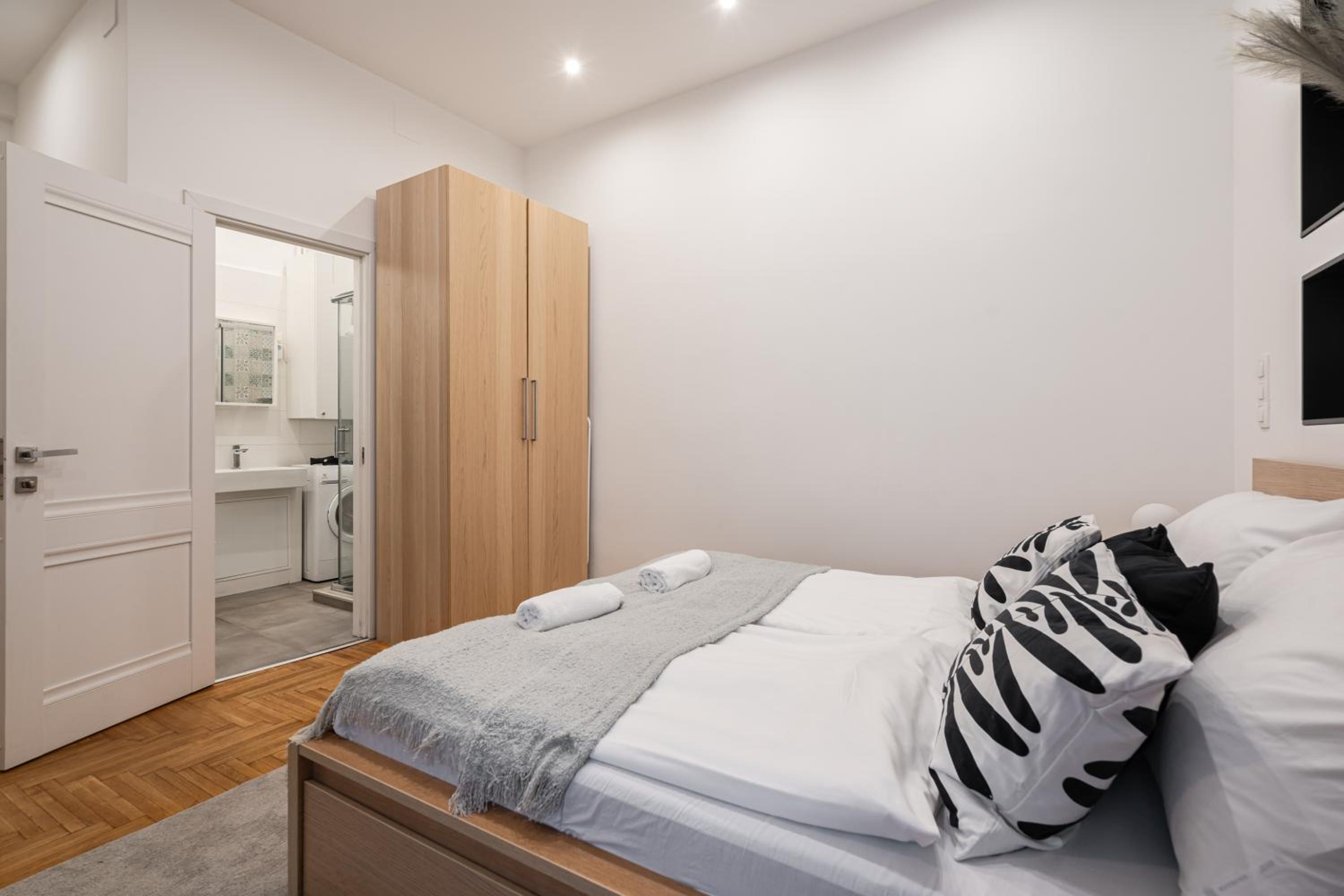 S6- Boutique Suites, Best Location by BQA view 3