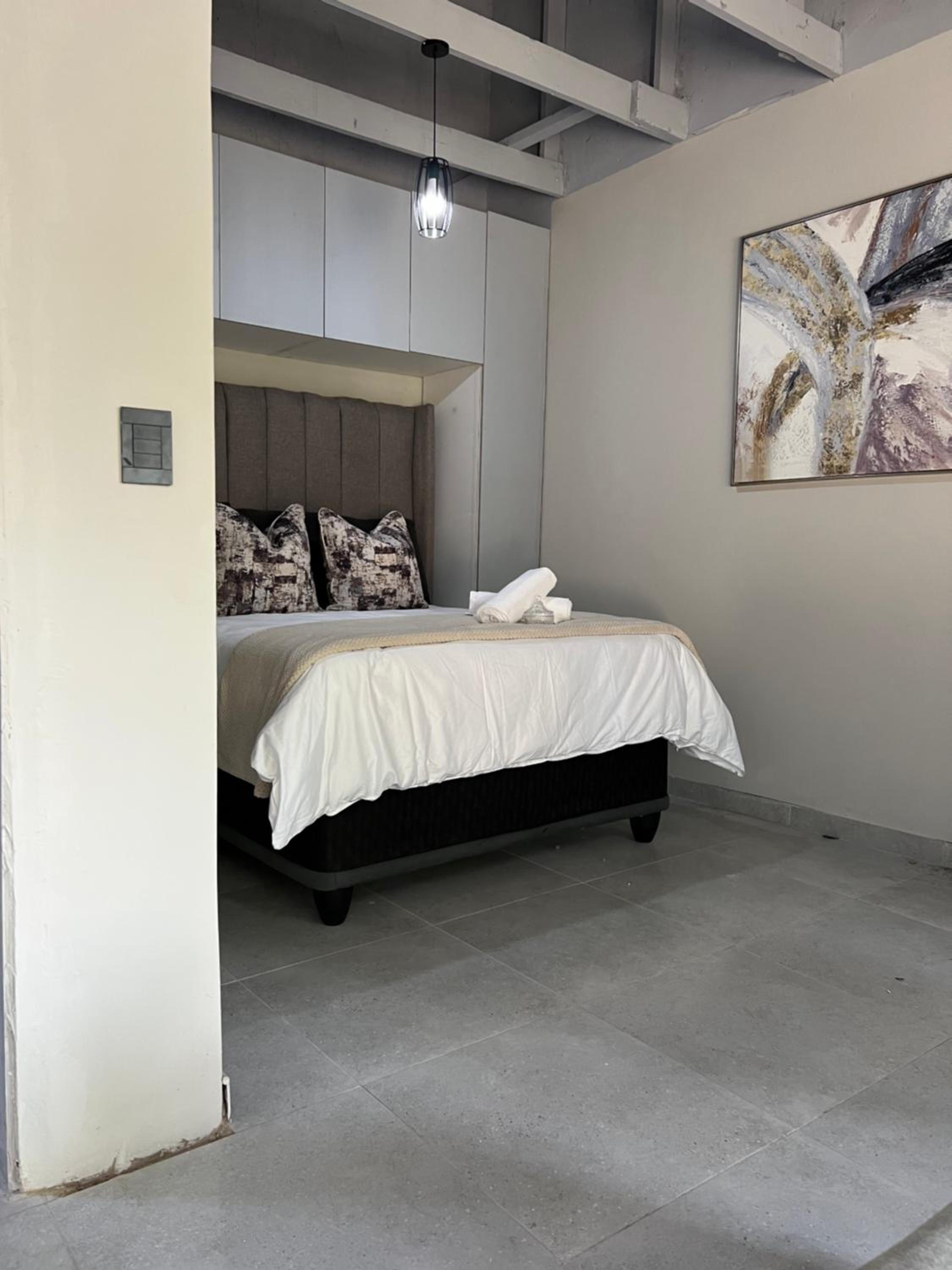 Cosy Nest 5 min to Sandton City 16