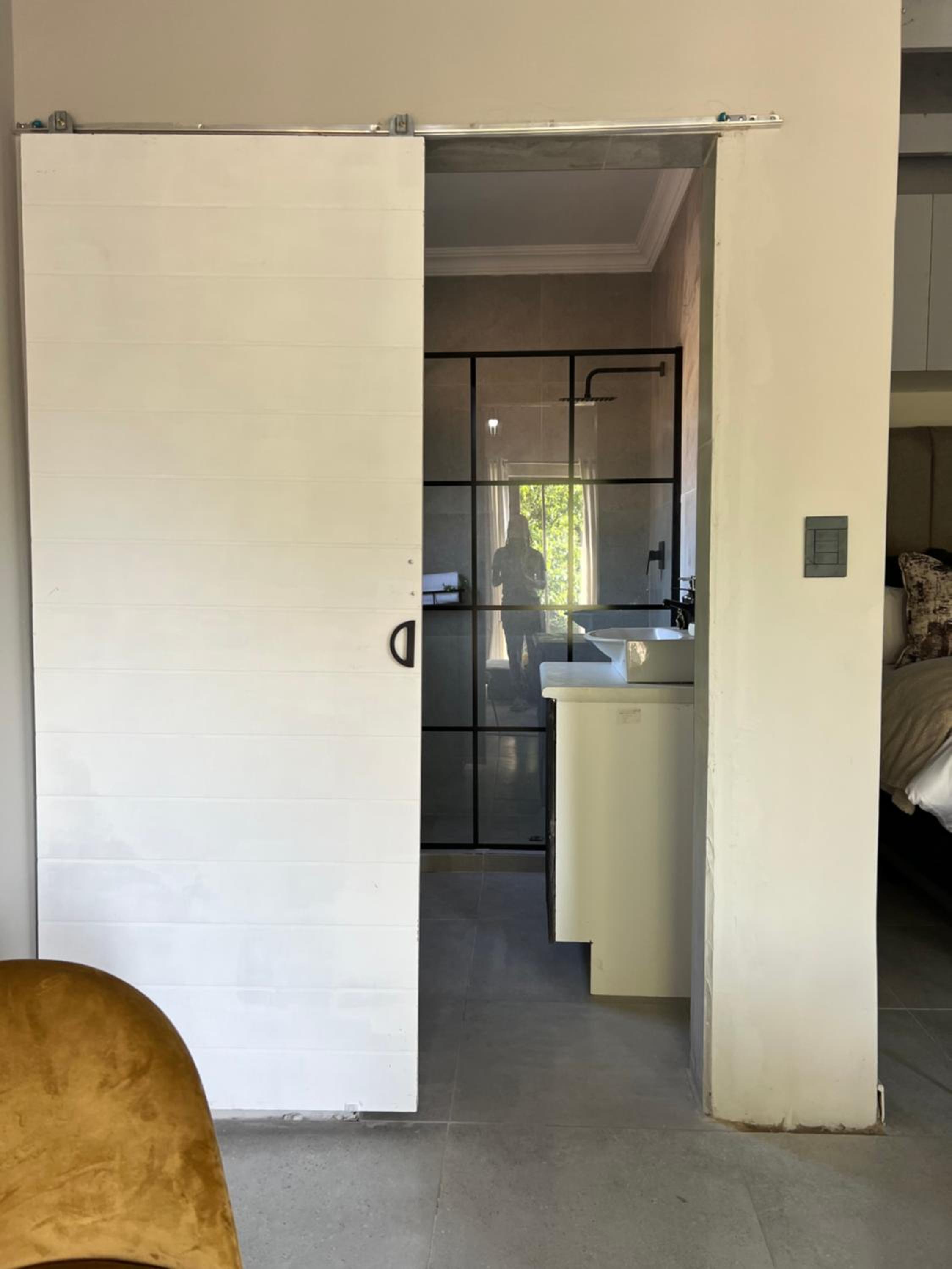 Cosy Nest 5 min to Sandton City 16