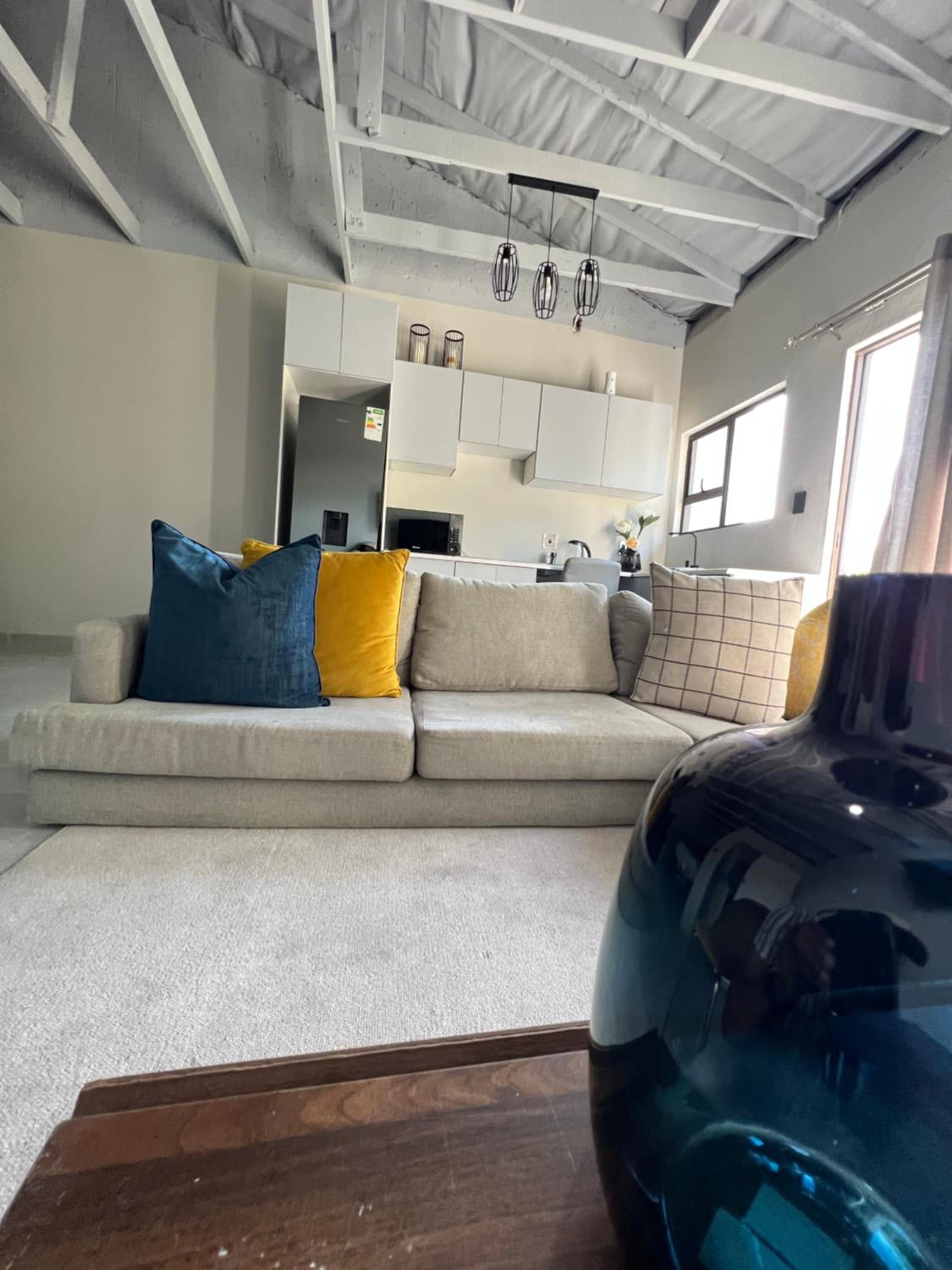 Cosy Nest 5 min to Sandton City 16