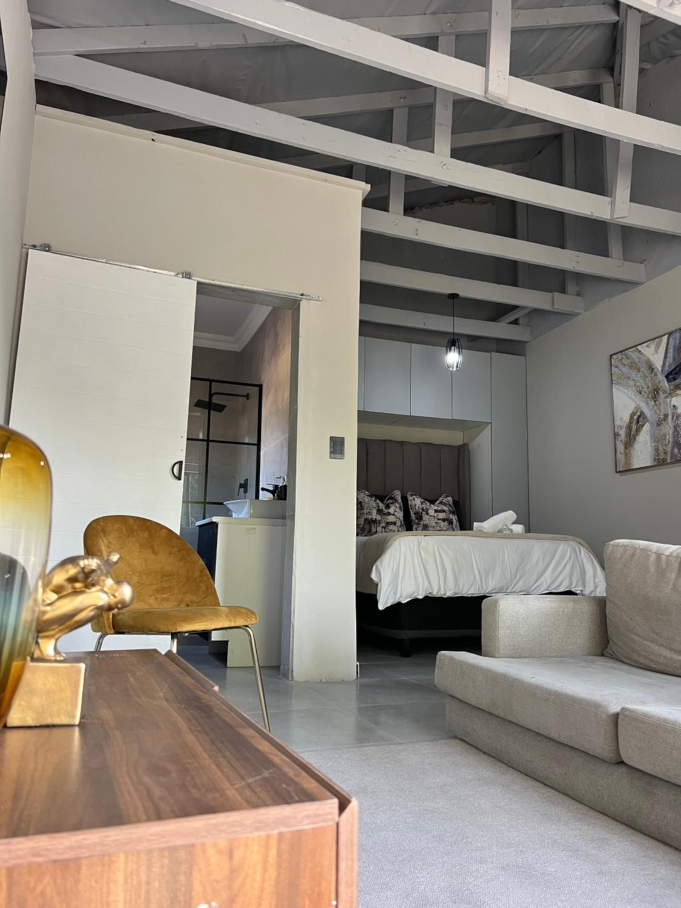 Cosy Nest 5 min to Sandton City 16