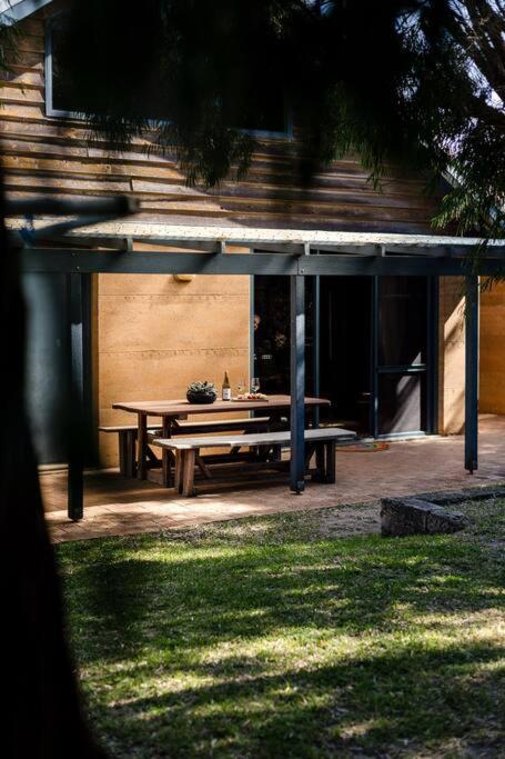 Beachy Sleeps! Eco Friendly Family Retreat