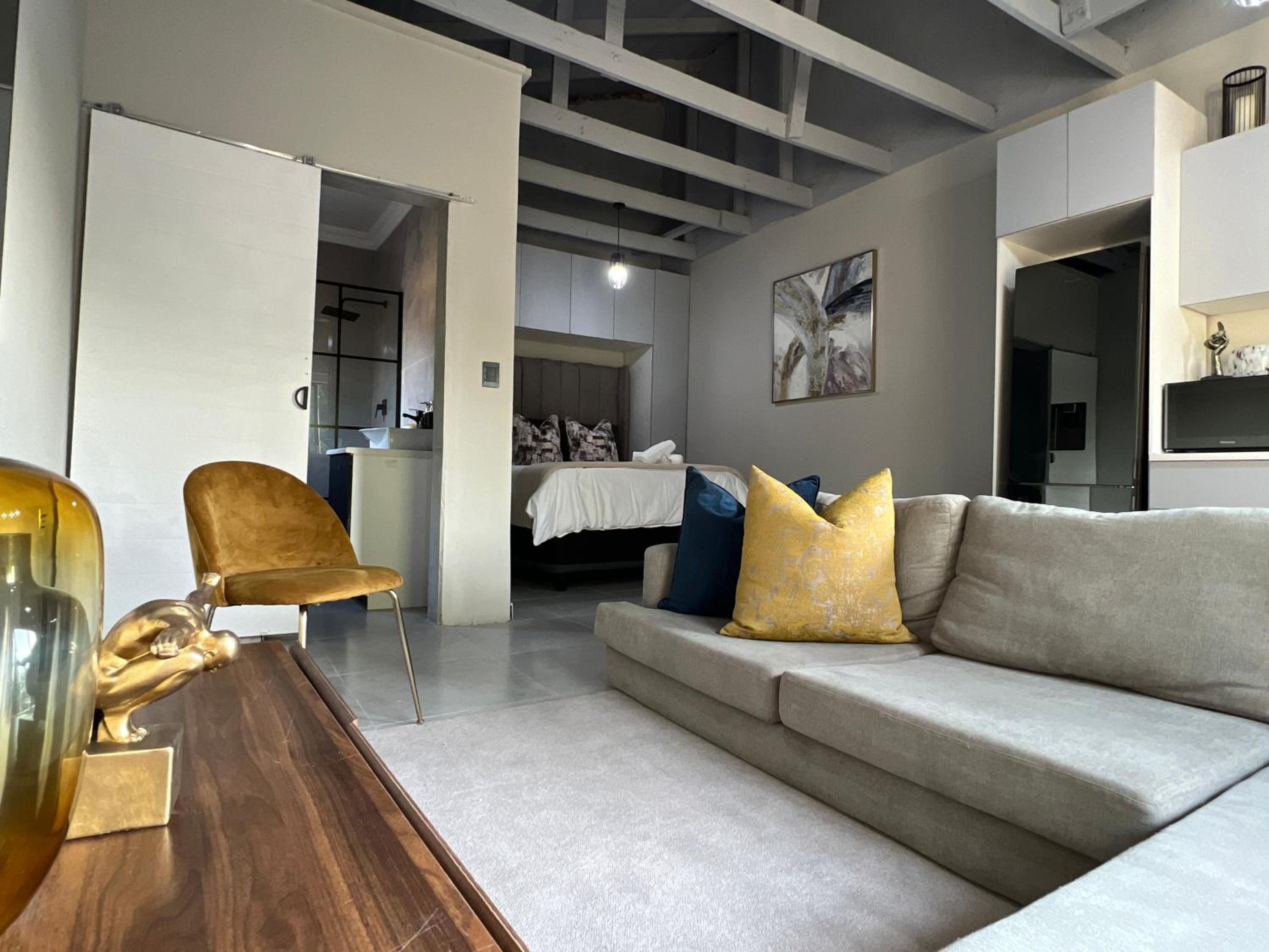 Cosy Nest 5 min to Sandton City 16