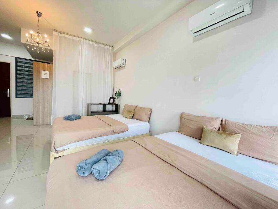Mount Austin Palazio High Floor studio 2-4pax with TV box 5mins AEON C217