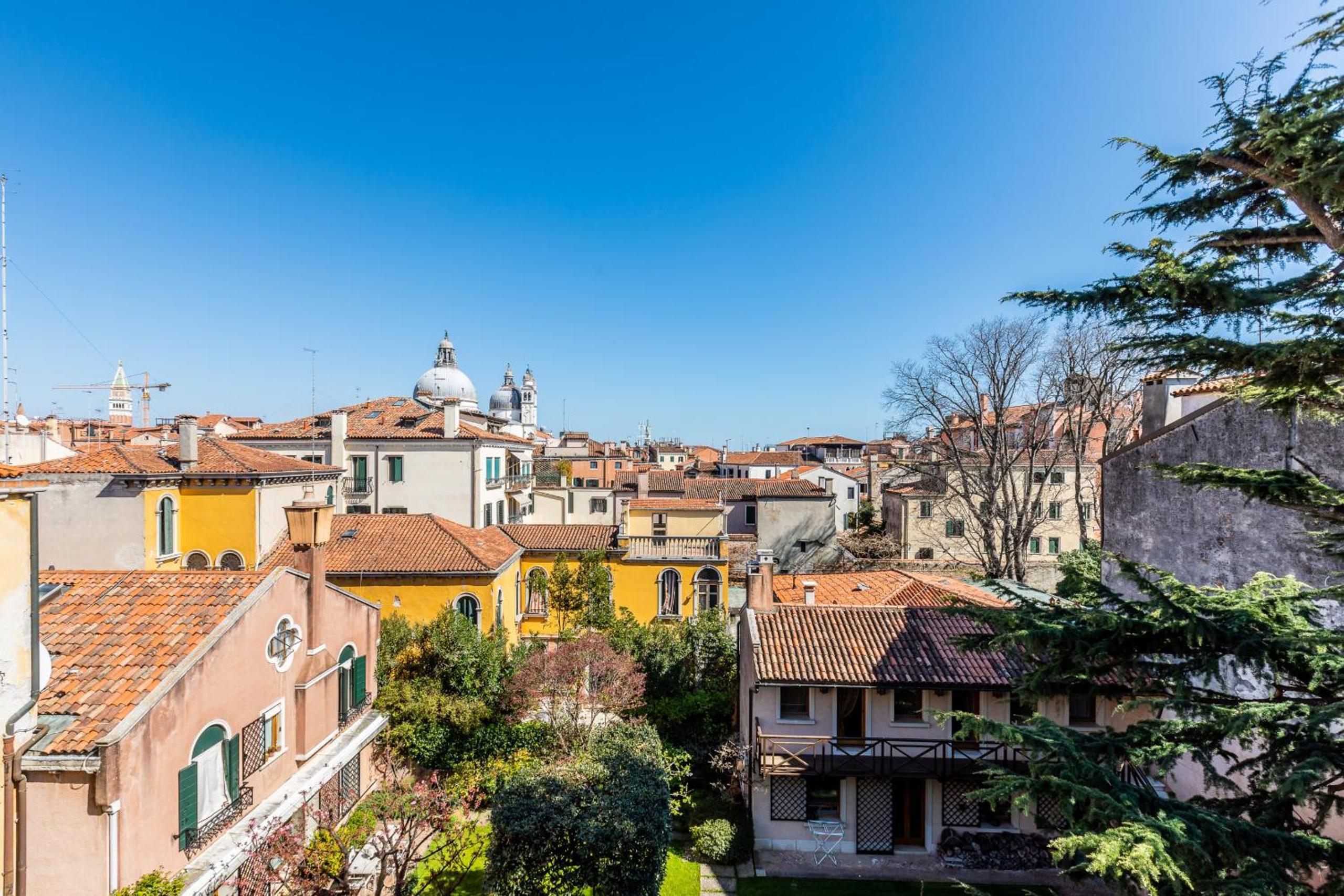La casa di Hubert De Givenchy - Dimora Italia