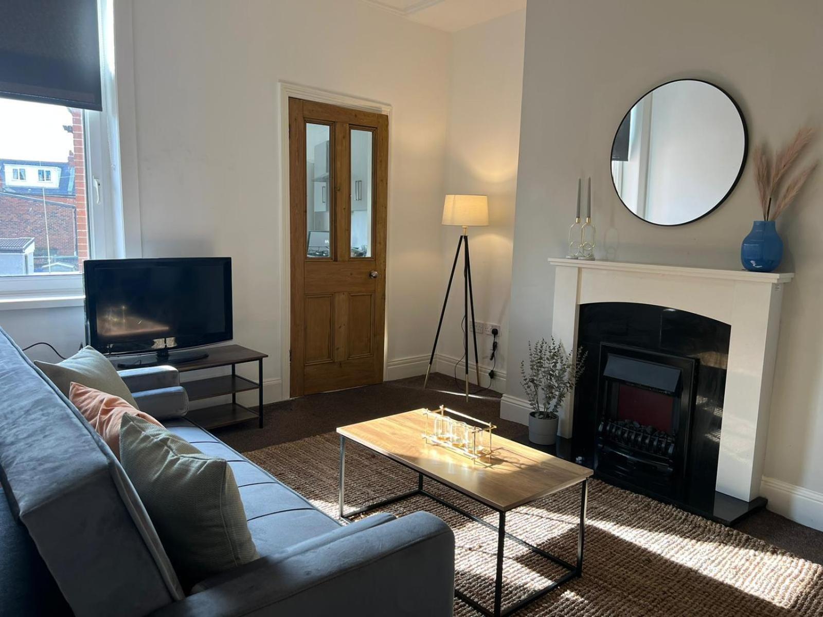 South Shields Vacations - Alexander Apartments West Harton - Property Image 1