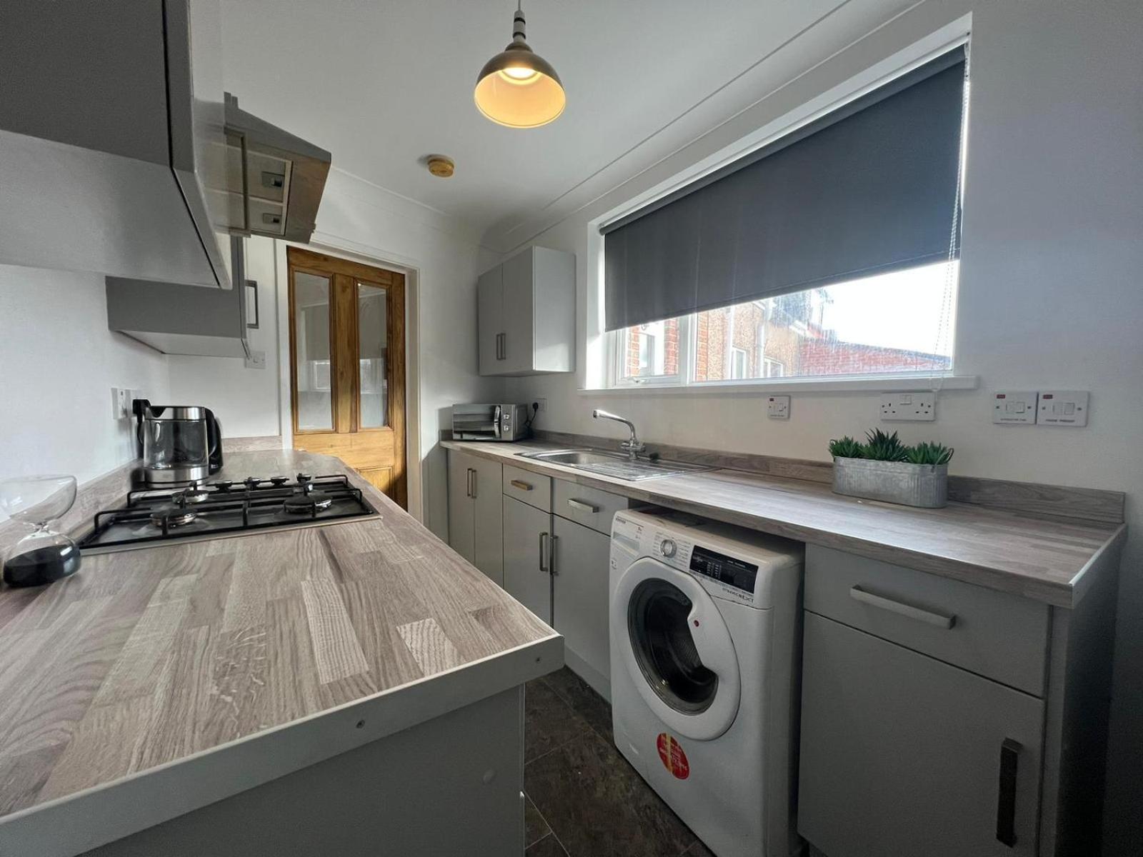 South Shields Vacations - Alexander Apartments West Harton - Property Image 15