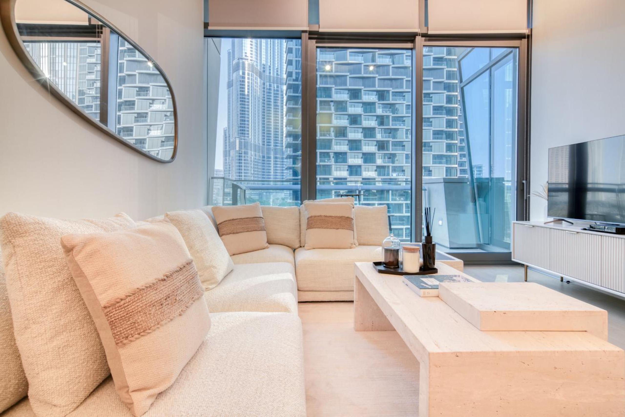 Burj Vista, Downtown Dubai - Burj Khalifa View - Mint Stay