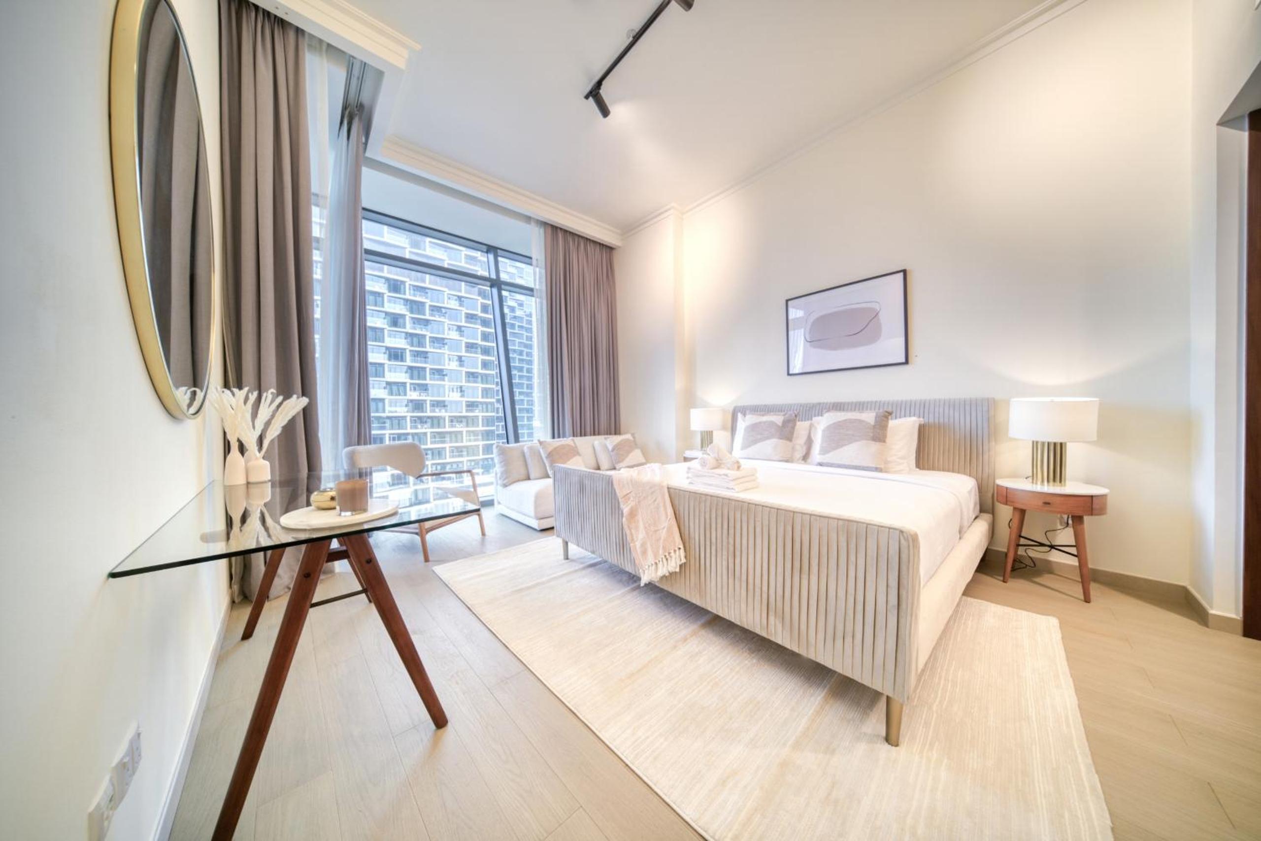 Burj Vista, Downtown Dubai - Burj Khalifa View - Mint Stay