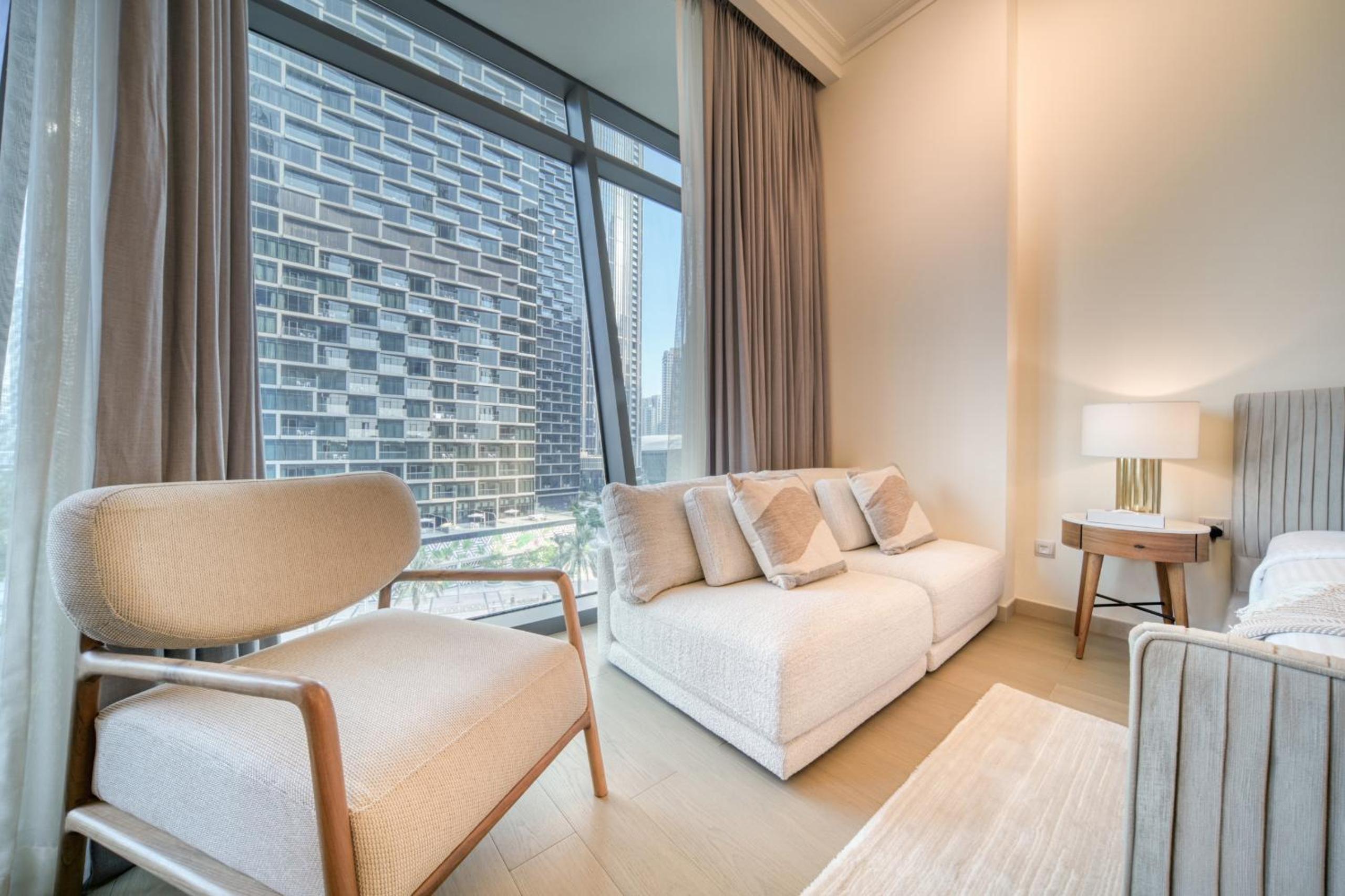 Burj Vista, Downtown Dubai - Burj Khalifa View - Mint Stay