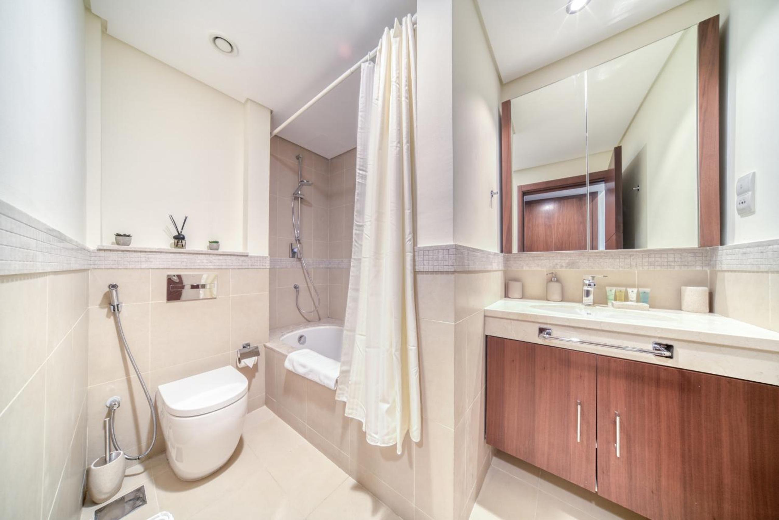 Burj Vista, Downtown Dubai - Burj Khalifa View - Mint Stay