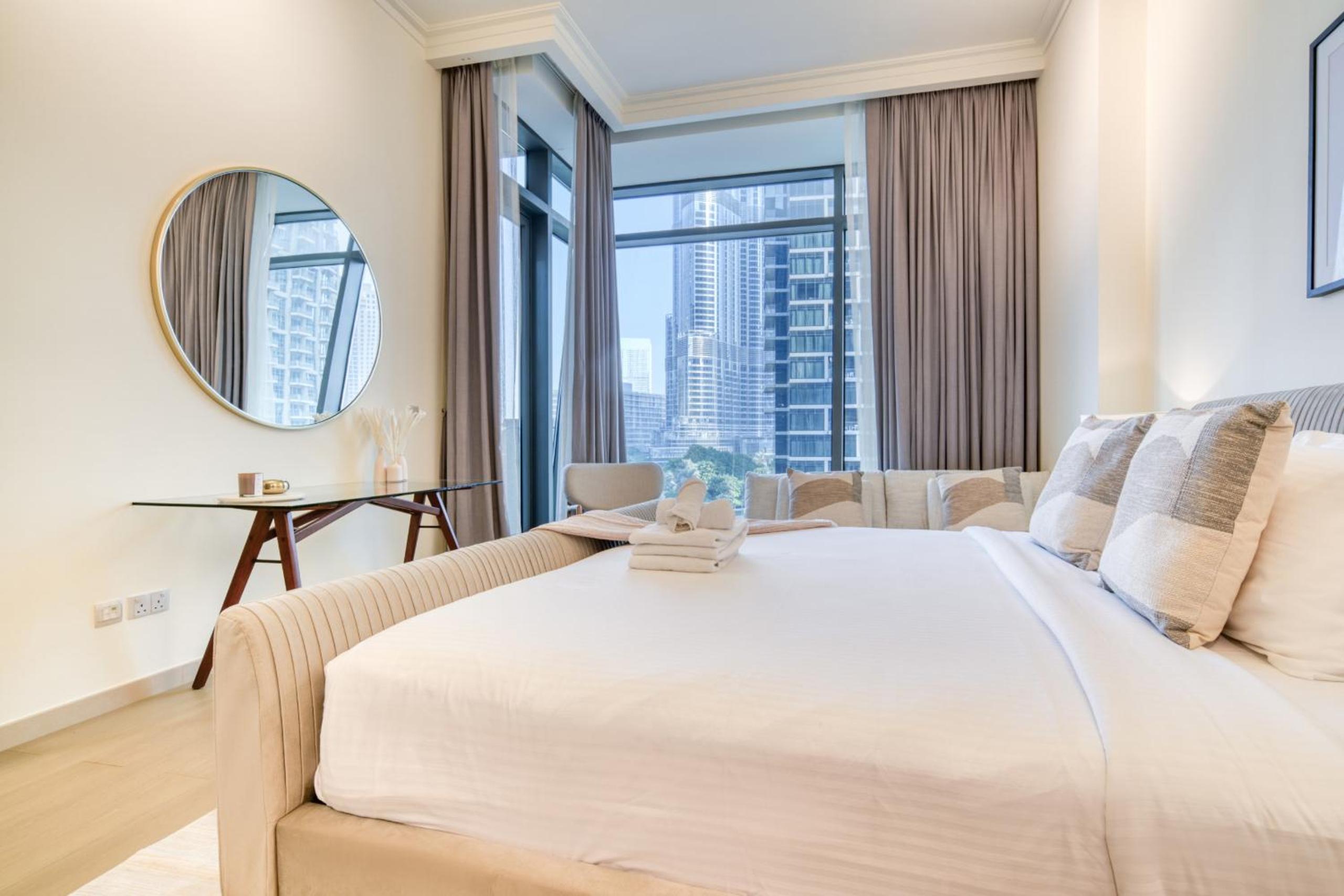 Burj Vista, Downtown Dubai - Burj Khalifa View - Mint Stay