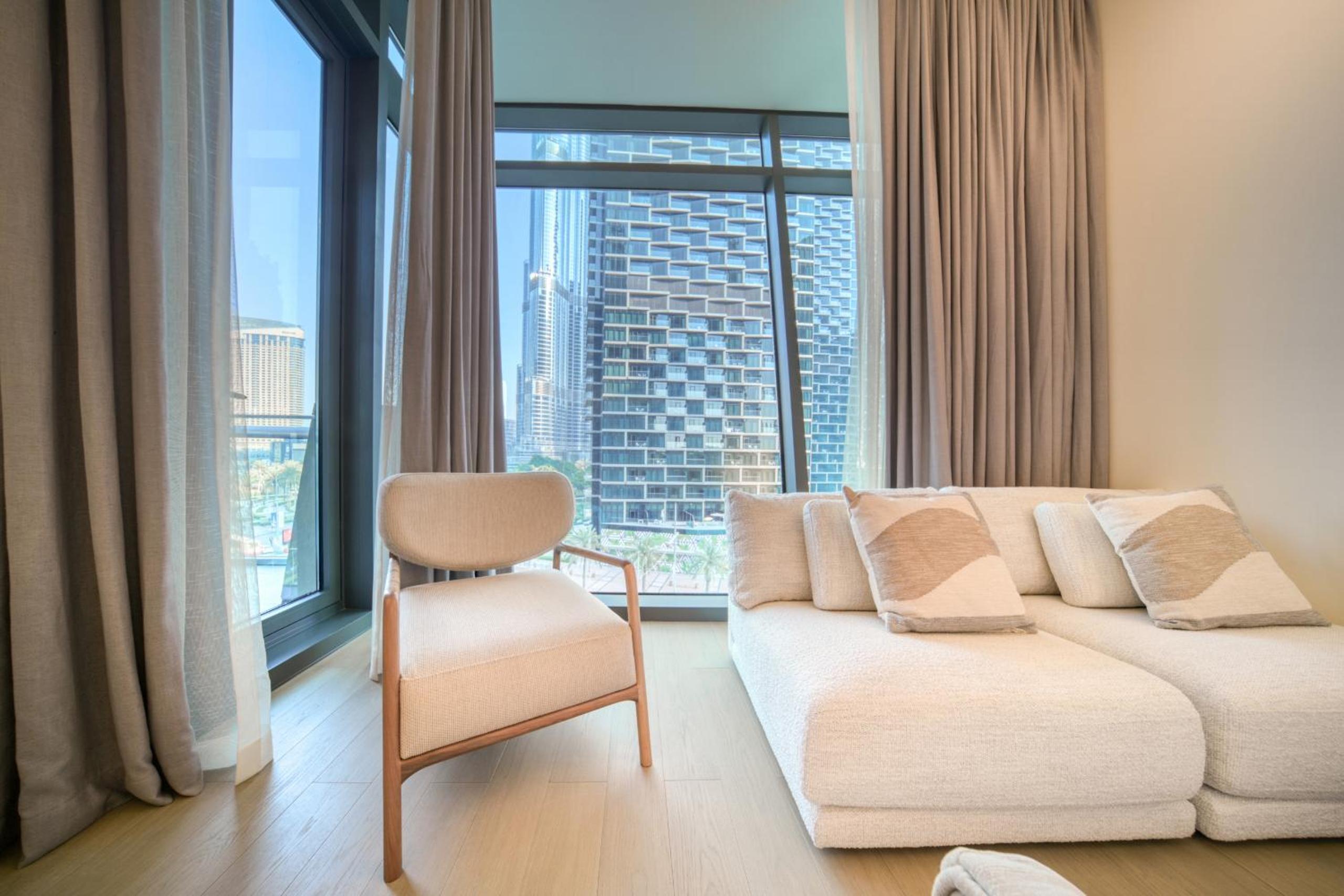Burj Vista, Downtown Dubai - Burj Khalifa View - Mint Stay
