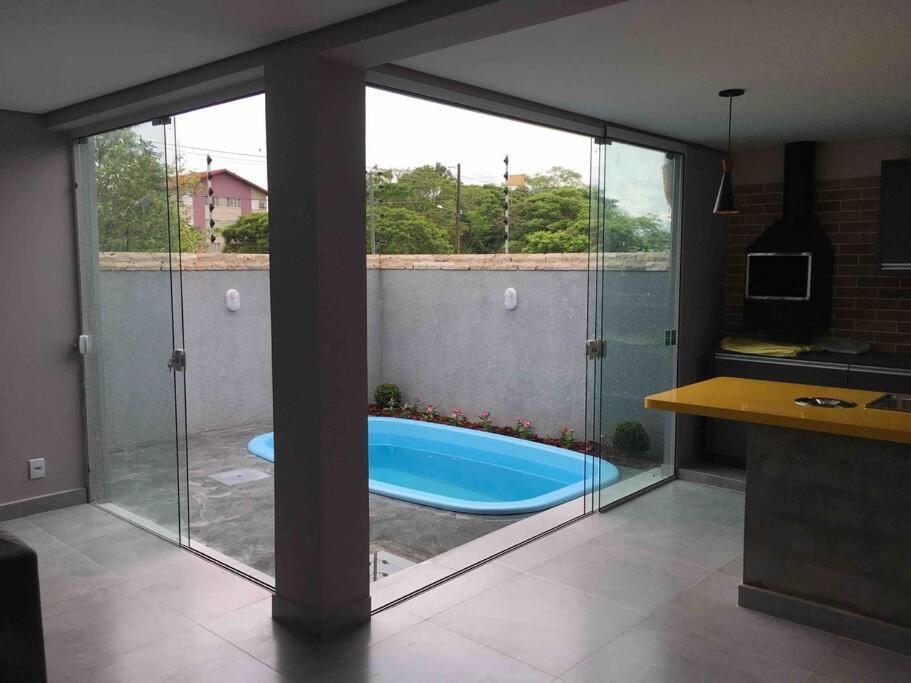 Sobrado inteiro com piscina - 2