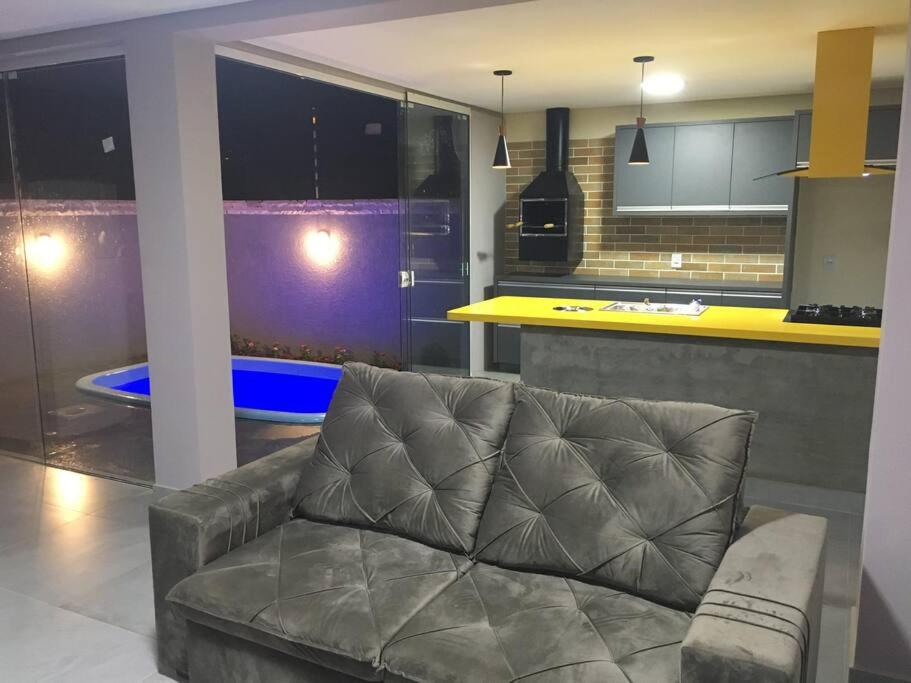 Sobrado inteiro com piscina - 2