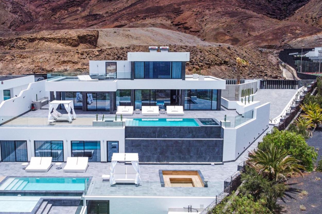 Villa Infinity