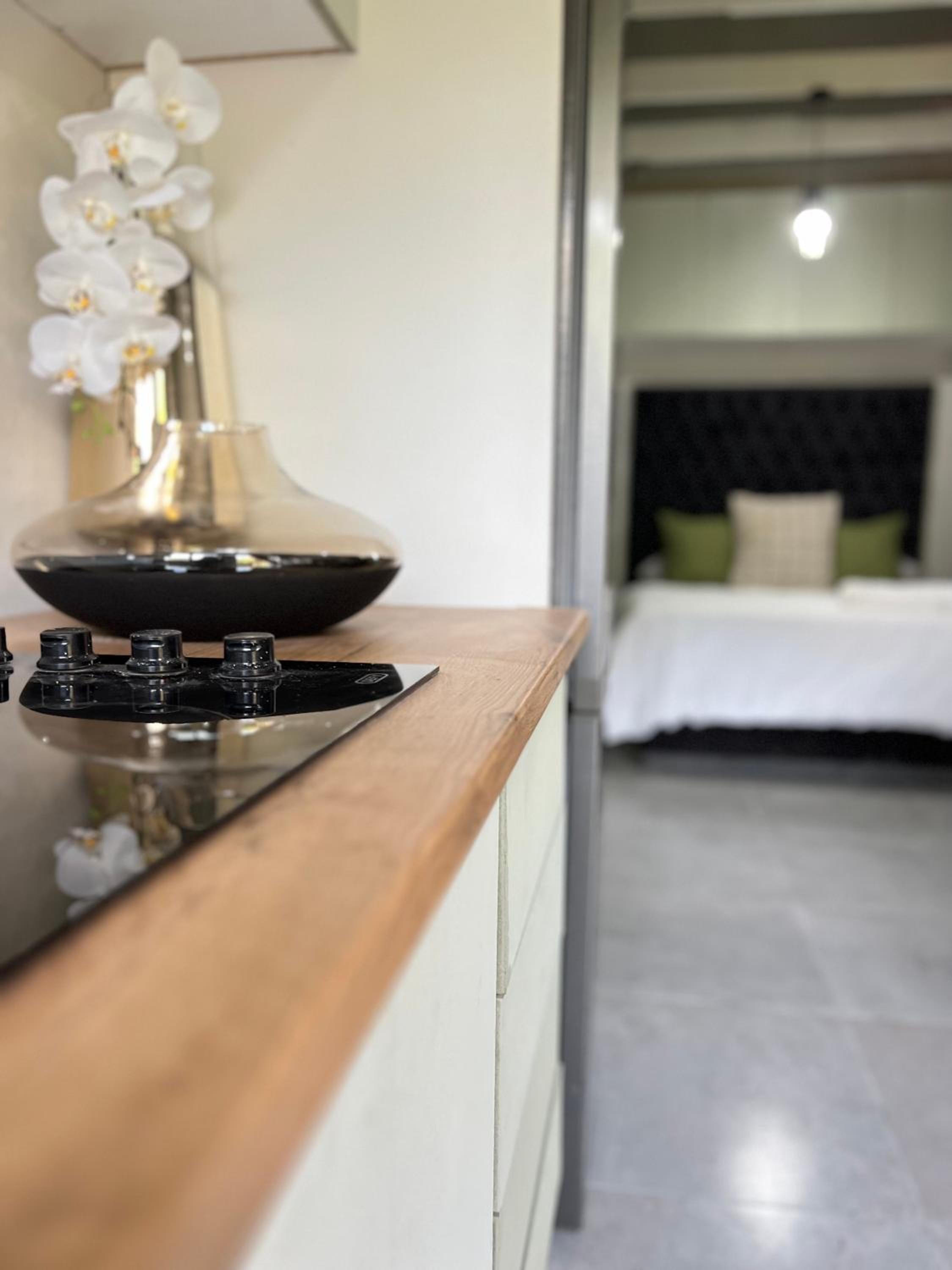 Johannesburg Vacations - Luxury apt walk to Melrose Arch 10 - Property Image 16