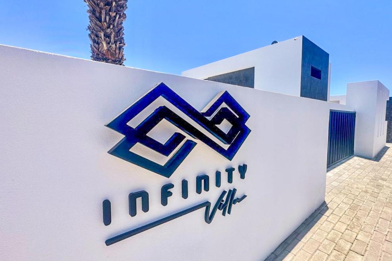 Villa Infinity