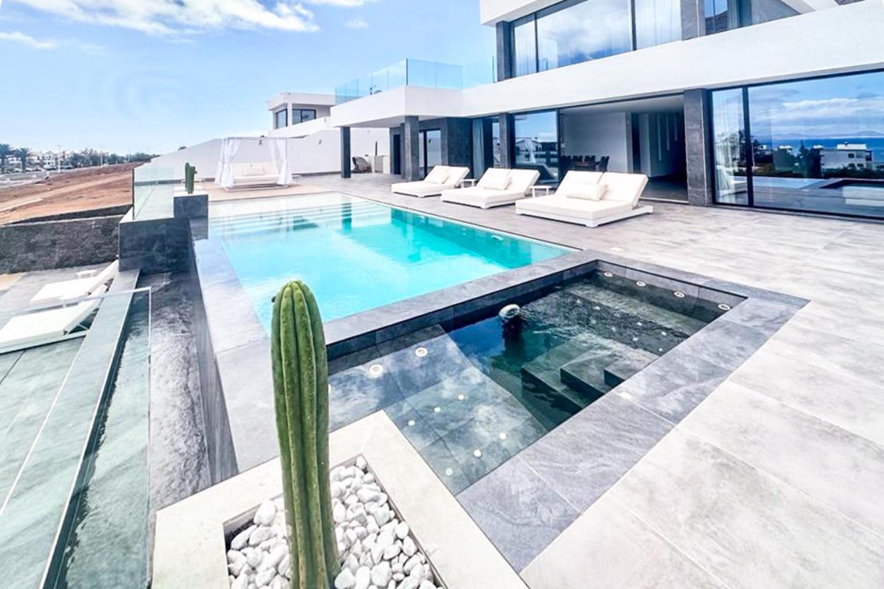 Villa Infinity